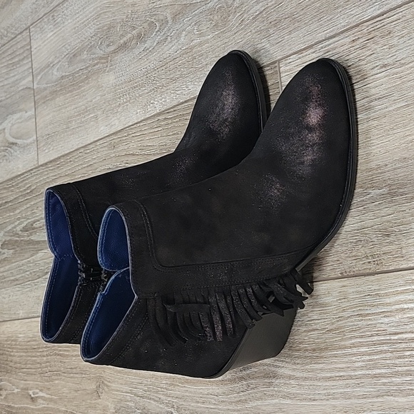 Valentina Rangoni Size 6 1/2 Black Suede Fringe Bootie - Picture 1 of 11
